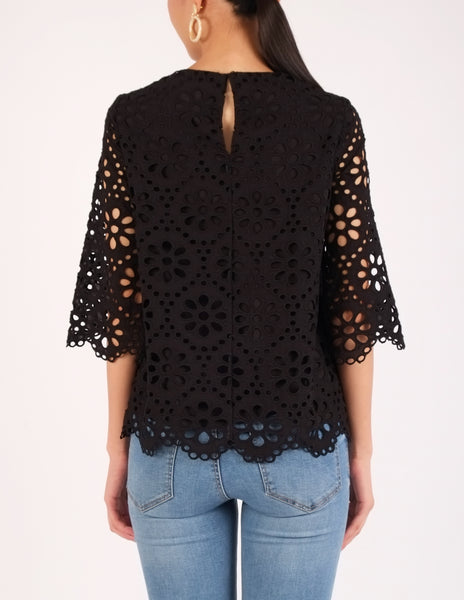 Charm Eyelet Scallop Hem Top (Black)