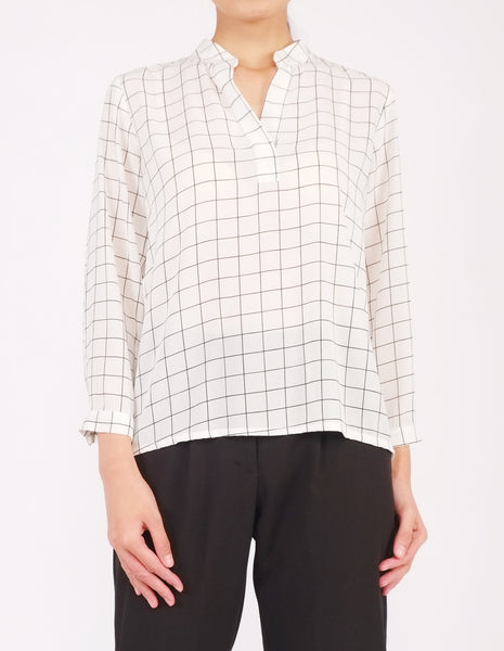 Brenna Split Neckline Top (Windowpane)