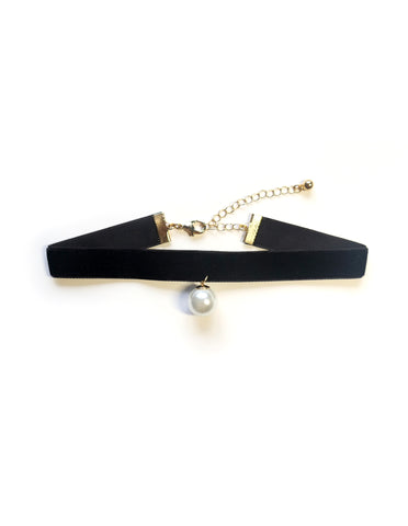 Pearl Velvet Choker Necklace